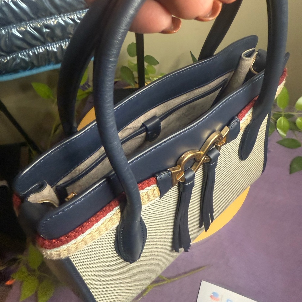 New Without Tags Kate Spade Navy and Cream Satchel - Picture 2 of 13